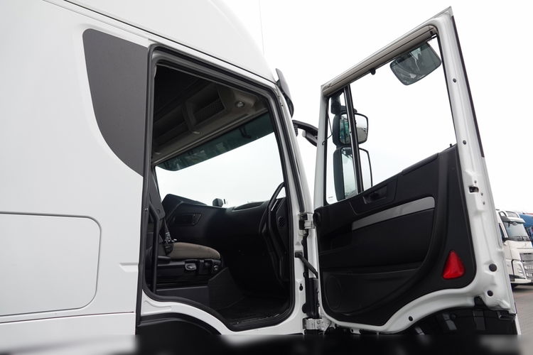 Iveco STRALIS 460 / HI-WAY / EURO 6 / 600 tys.km. / 2016 ROK / PO KONTRAKCIE SERWISOWYM / zdjęcie 39