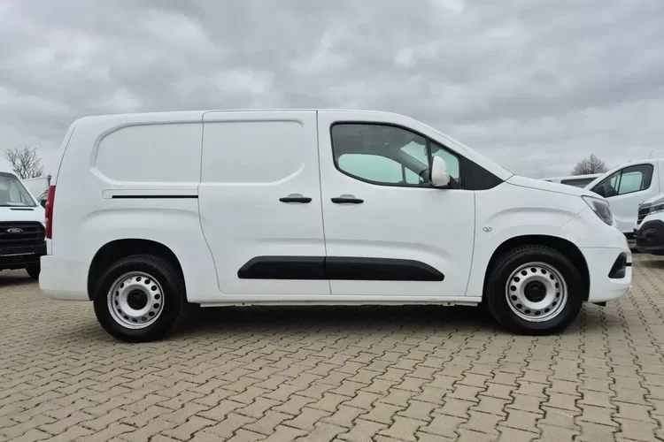 Opel Combo L2H1 57999zł NETTO 1, 5CDTi/102KM zdjęcie 6