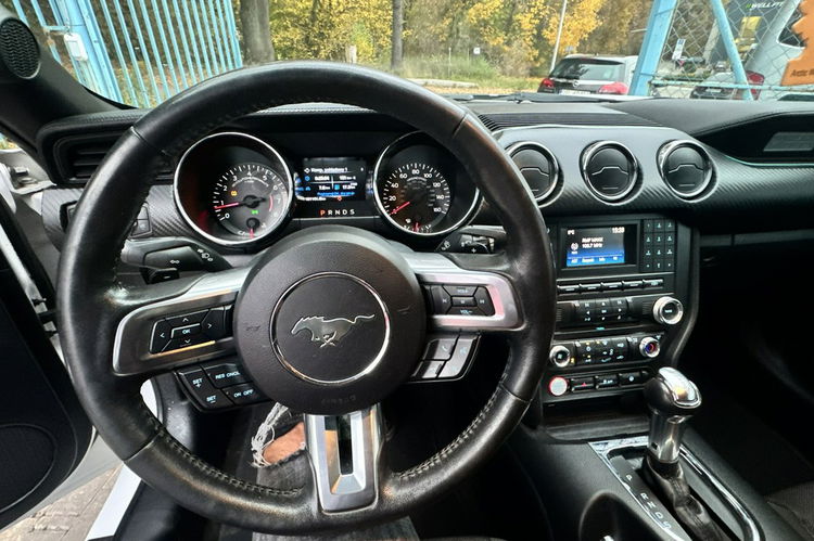 Ford Mustang 3.7v6 + gaz automat ledy xenon wydech bardzo zadbany doinwestowany gwa zdjęcie 16