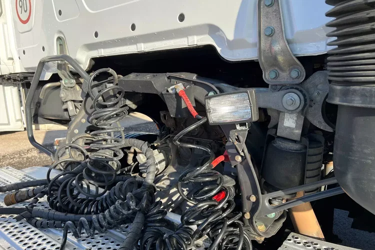 Mercedes ACTROS MP4 zdjęcie 27