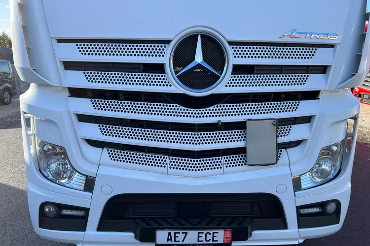 Mercedes ACTROS MP4 zdjęcie 36