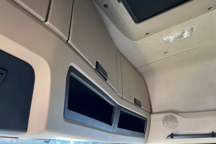 Mercedes ACTROS MP4 zdjęcie 47