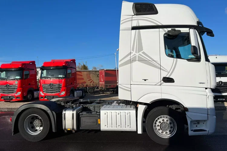 Mercedes ACTROS MP4 zdjęcie 17