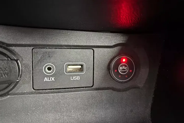 Hyundai i20 zdjęcie 15