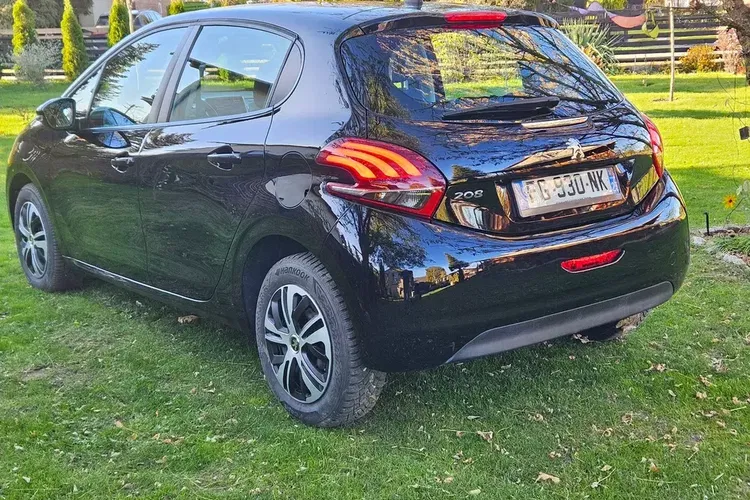 Peugeot 208 zdjęcie 26