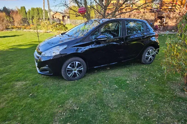 Peugeot 208 zdjęcie 9