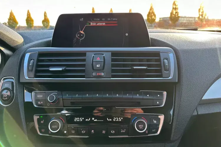 BMW Seria 1 zdjęcie 19