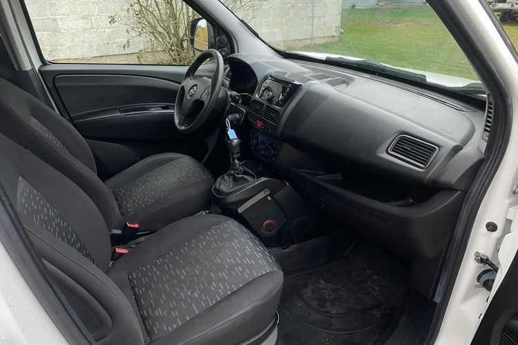 Opel Combo 1.4Tjet 120KM LPG Dodatkowe ogrzewanie Mały przebieg Nowy Gaz zdjęcie 10