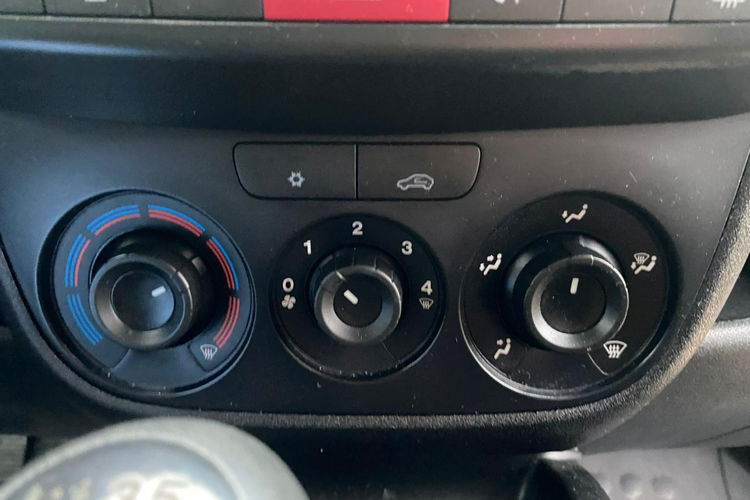 Opel Combo 1.4Tjet 120KM LPG Dodatkowe ogrzewanie Mały przebieg Nowy Gaz zdjęcie 14