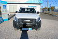 samochód osobowy ISUZU zdjęcie 2