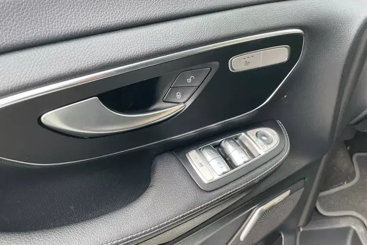 Mercedes Klasa V zdjęcie 13