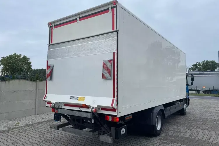 Mercedes ATEGO 1318 ŁADOWNOŚĆ 7 TON zdjęcie 3