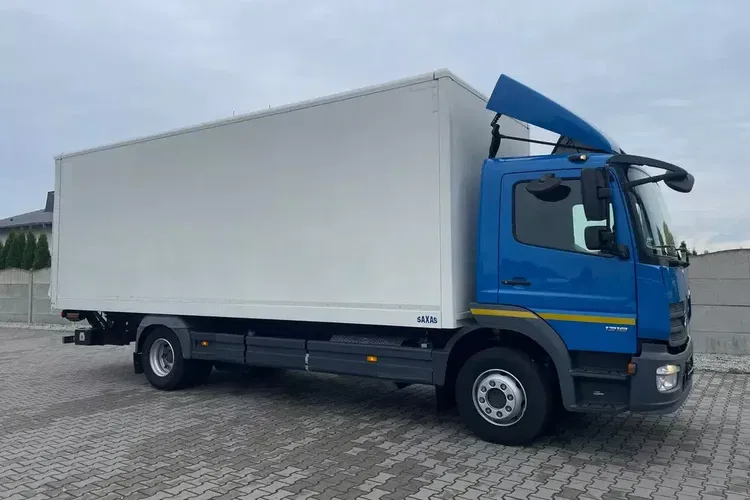 Mercedes ATEGO 1318 ŁADOWNOŚĆ 7 TON zdjęcie 4