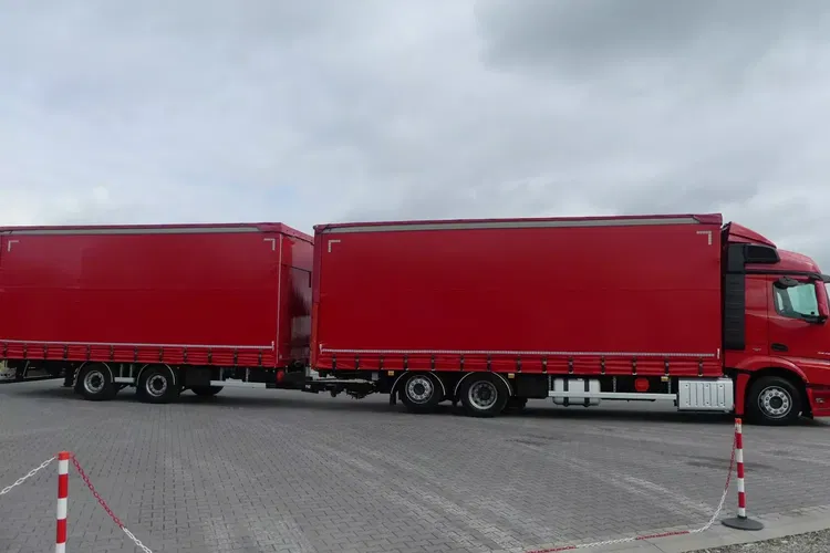 Mercedes ACTROS 2543 MP4 / EURO 6 / ZESTAW PRZESTRZENNY / zdjęcie 11