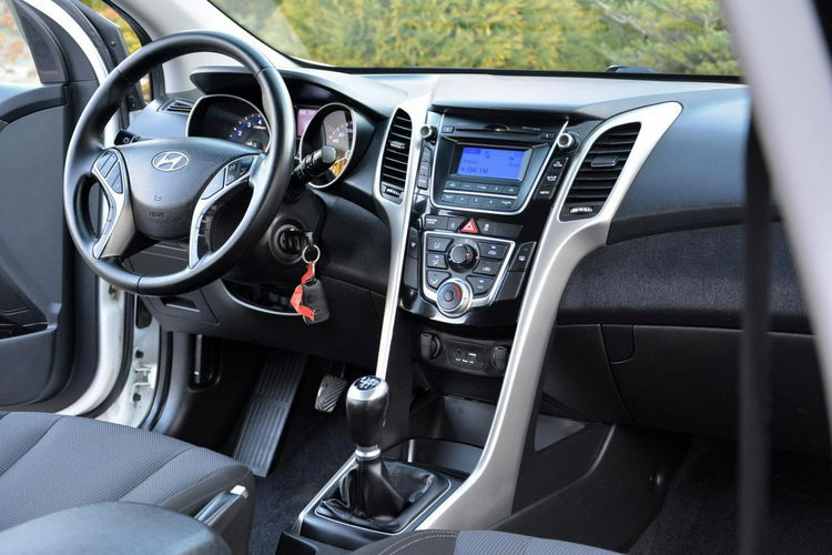 i30 Lift Ledy Parktronic Grzana kierownica ASO Hyundai zdjęcie 19