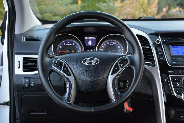 i30 Lift Ledy Parktronic Grzana kierownica ASO Hyundai zdjęcie 24