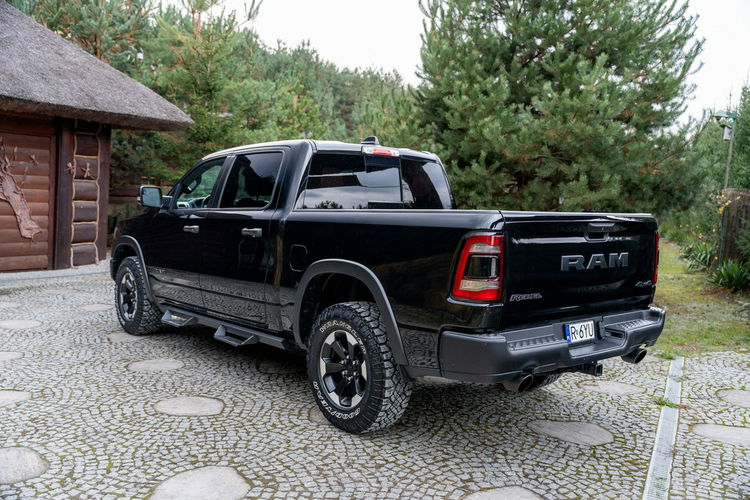 Dodge RAM 5.7L HEMI Crew Cab Rebel zdjęcie 20