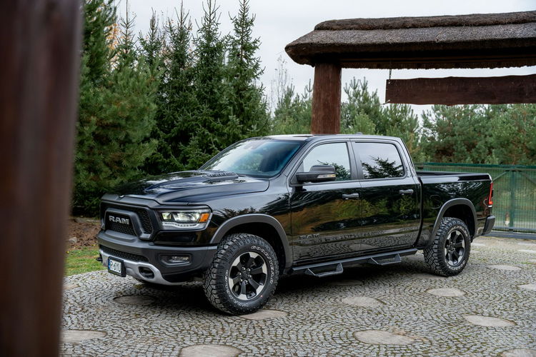 Dodge RAM 5.7L HEMI Crew Cab Rebel zdjęcie 26