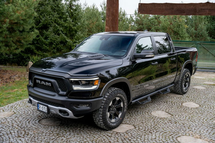 Dodge RAM 5.7L HEMI Crew Cab Rebel zdjęcie 31