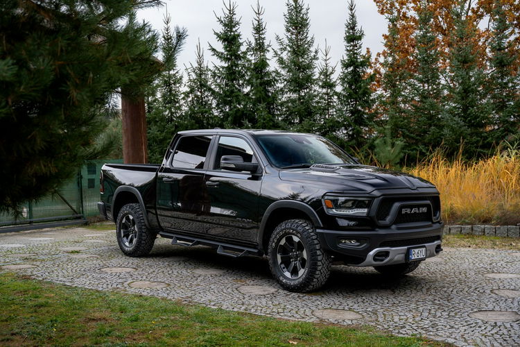 Dodge RAM 5.7L HEMI Crew Cab Rebel zdjęcie 34