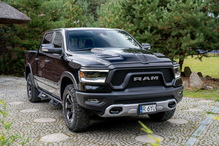 Dodge RAM 5.7L HEMI Crew Cab Rebel zdjęcie 47