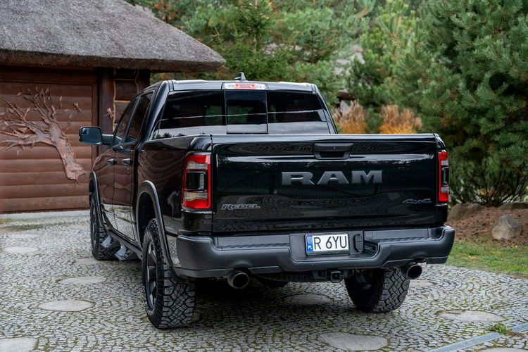 Dodge RAM 5.7L HEMI Crew Cab Rebel zdjęcie 6