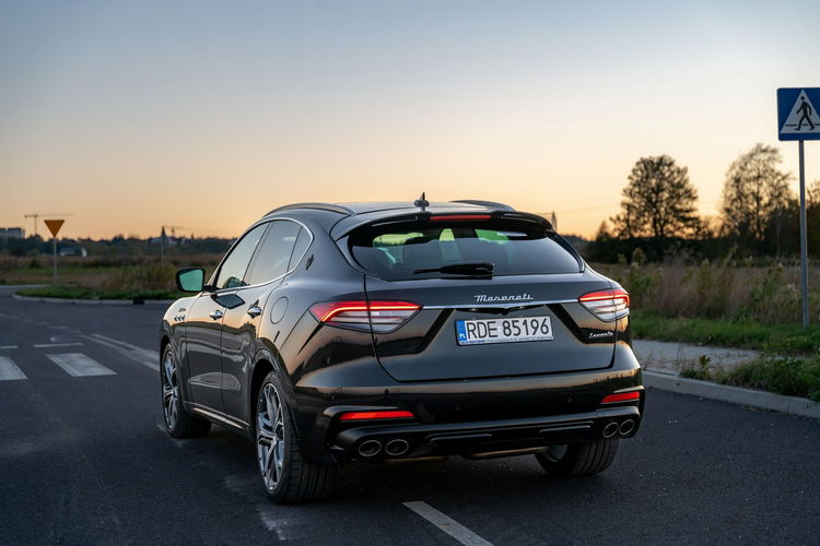 Maserati Levante Modena / 3.0L V6 350KM / Bogate wyposażenie zdjęcie 13