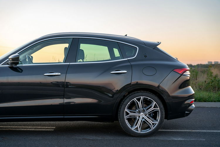 Maserati Levante Modena / 3.0L V6 350KM / Bogate wyposażenie zdjęcie 9