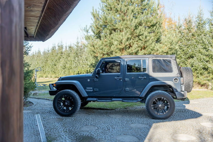 Wrangler JEEP WRANGLER UNLIMITED SPORT 3.6L V6 DOHC 24V FFV Megawyglad Soft top zdjęcie 23