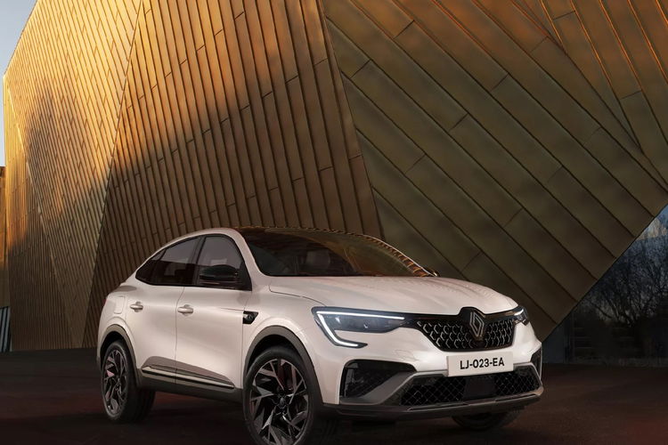 RENAULT Arkana 1.3 TCe mHEV Evolution EDC zdjęcie 1