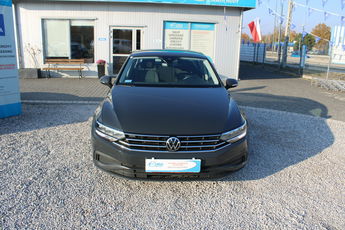 Volkswagen Passat ESSENCE App-Connect LED F-vat Salon Polska Gwarancja