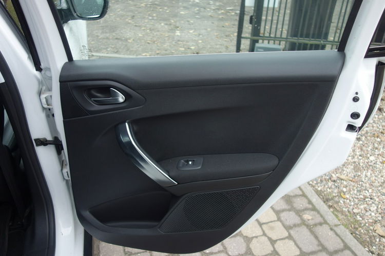 Peugeot 2008 1.6 VTi 120KM Navi Klimatronic Książka Serwisowa Hak Biała PERŁA zdjęcie 13