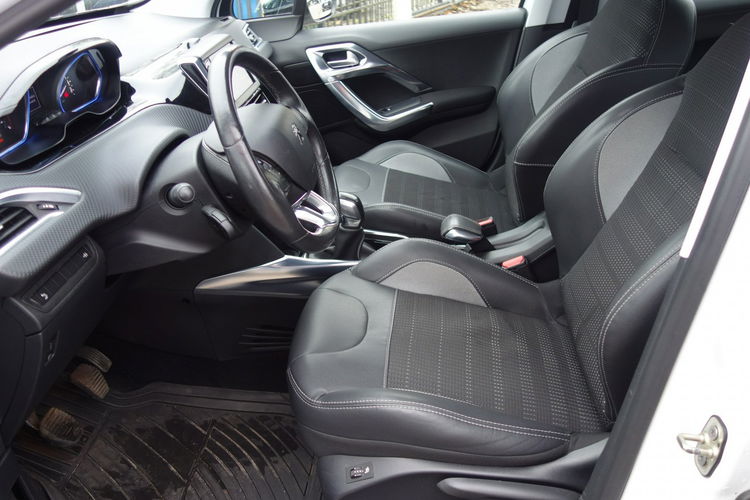 Peugeot 2008 1.6 VTi 120KM Navi Klimatronic Książka Serwisowa Hak Biała PERŁA zdjęcie 7