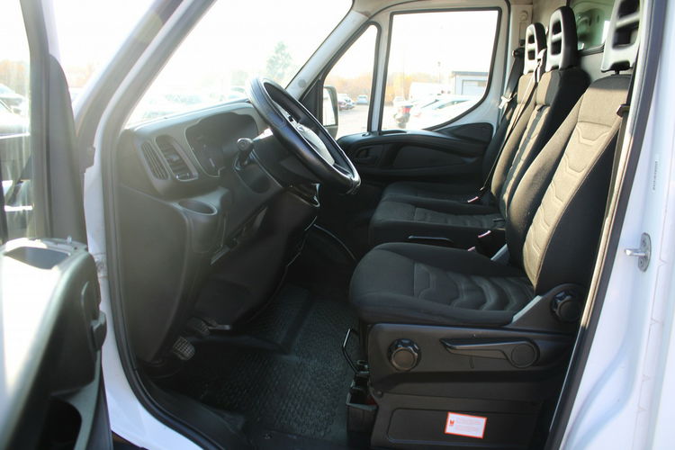 Iveco Daily 35S15 2.3 145HP F-Vat L2H2 zdjęcie 17