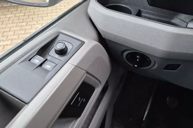 Volkswagen Crafter L4H3 MAXI 94999zł NETTO 2.0TDi/140KM zdjęcie 18