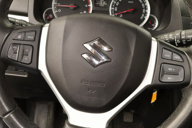 Suzuki Swift Alu Klima 4 x 4 zdjęcie 14