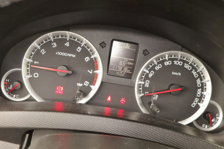 Suzuki Swift Alu Klima 4 x 4 zdjęcie 15