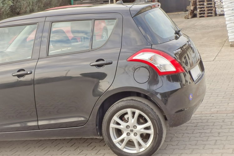 Suzuki Swift Alu Klima 4 x 4 zdjęcie 23