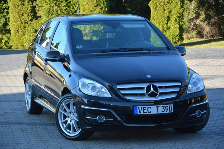 Mercedes B 180 Avantgarde Navi Skóry 2xPark Grzane fotele Alu 17 zdjęcie 8