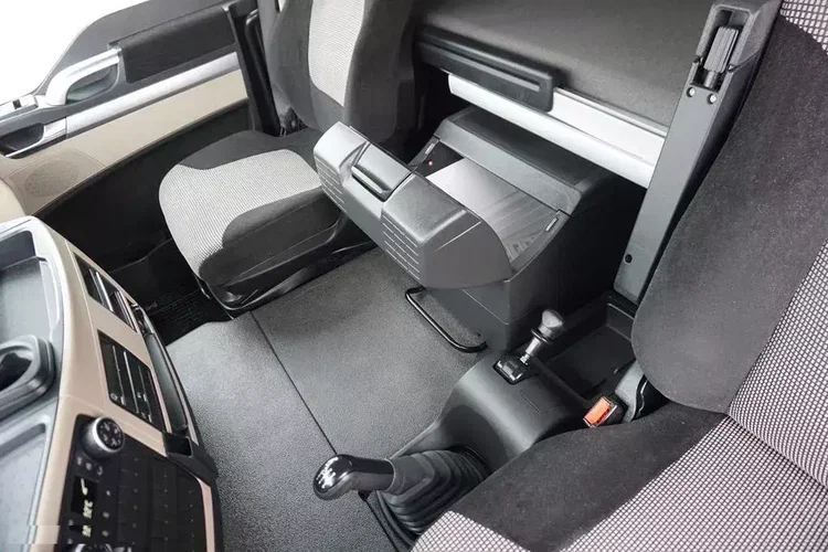 MAN TGM / 15.290 / EURO 6 / IZOTERMA + WINDA / 16 PALET zdjęcie 14