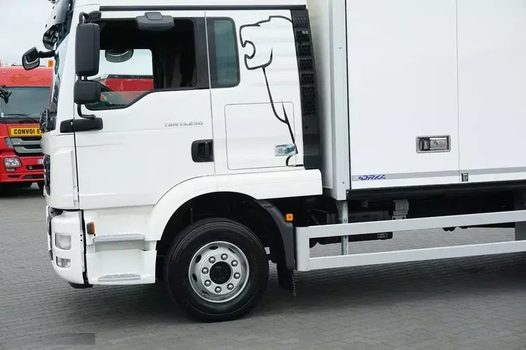MAN TGM / 15.290 / EURO 6 / IZOTERMA + WINDA / 16 PALET zdjęcie 18