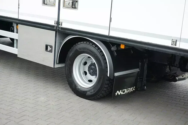 MAN TGM / 15.290 / EURO 6 / IZOTERMA + WINDA / 16 PALET zdjęcie 19