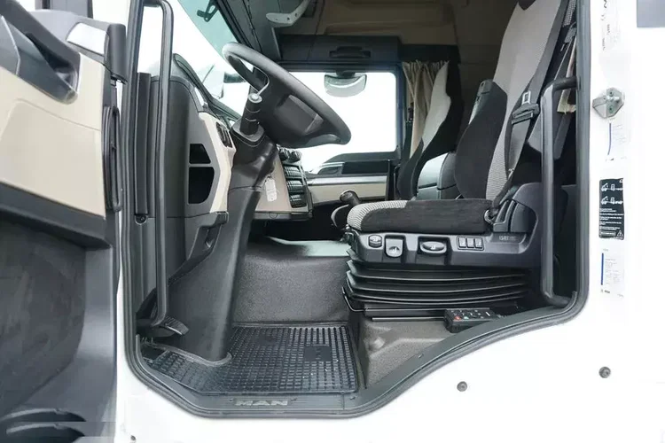 MAN TGM / 15.290 / EURO 6 / IZOTERMA + WINDA / 16 PALET zdjęcie 21