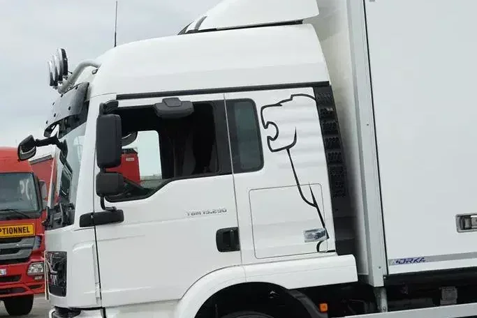 MAN TGM / 15.290 / EURO 6 / IZOTERMA + WINDA / 16 PALET zdjęcie 27