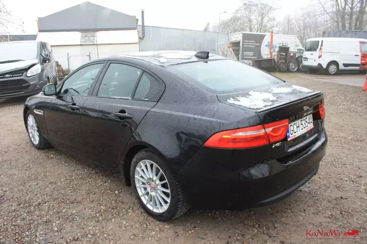 Jaguar xe zdjęcie 11