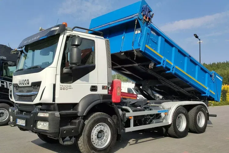 Iveco Trakker 360 EEV Manual 6x4 Wywrot 3-stronny Hydroburta Bok i Tył zdjęcie 3