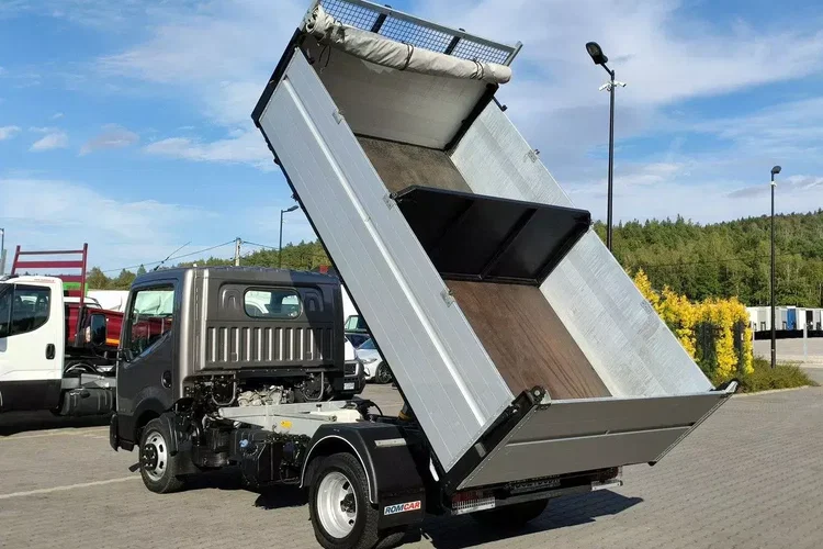 Nissan Cabstar zdjęcie 11