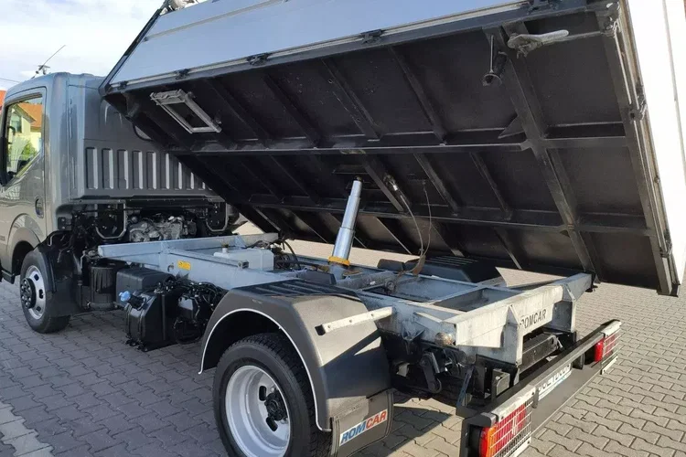 Nissan Cabstar zdjęcie 12