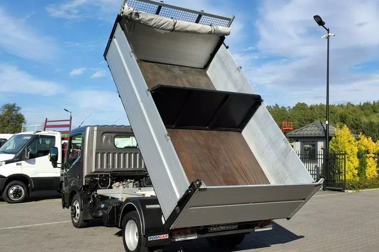 Nissan Cabstar zdjęcie 15