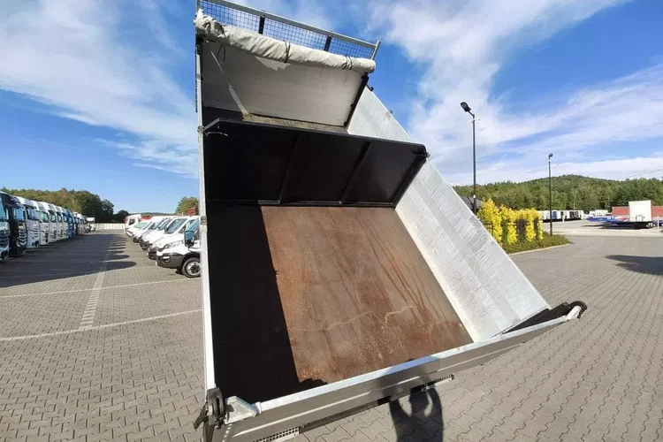 Nissan Cabstar zdjęcie 18